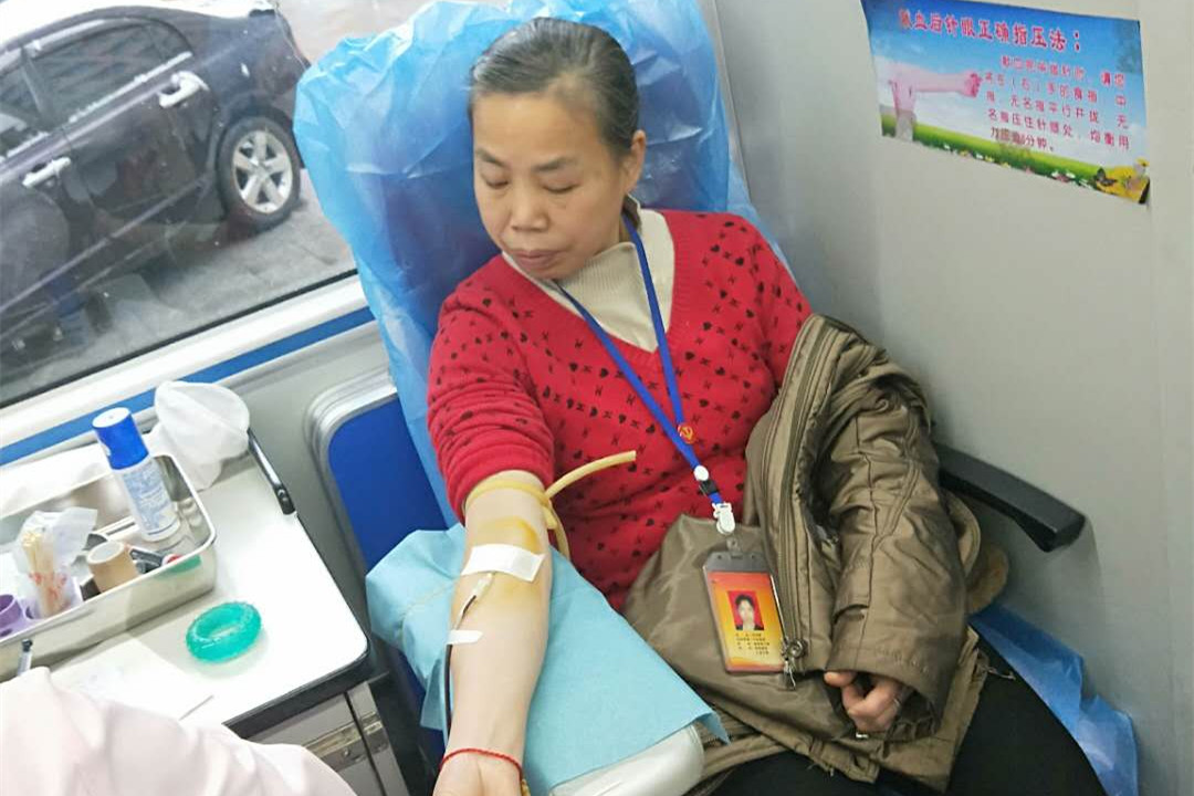 郴州市精神病医院组织医务人员无偿献血